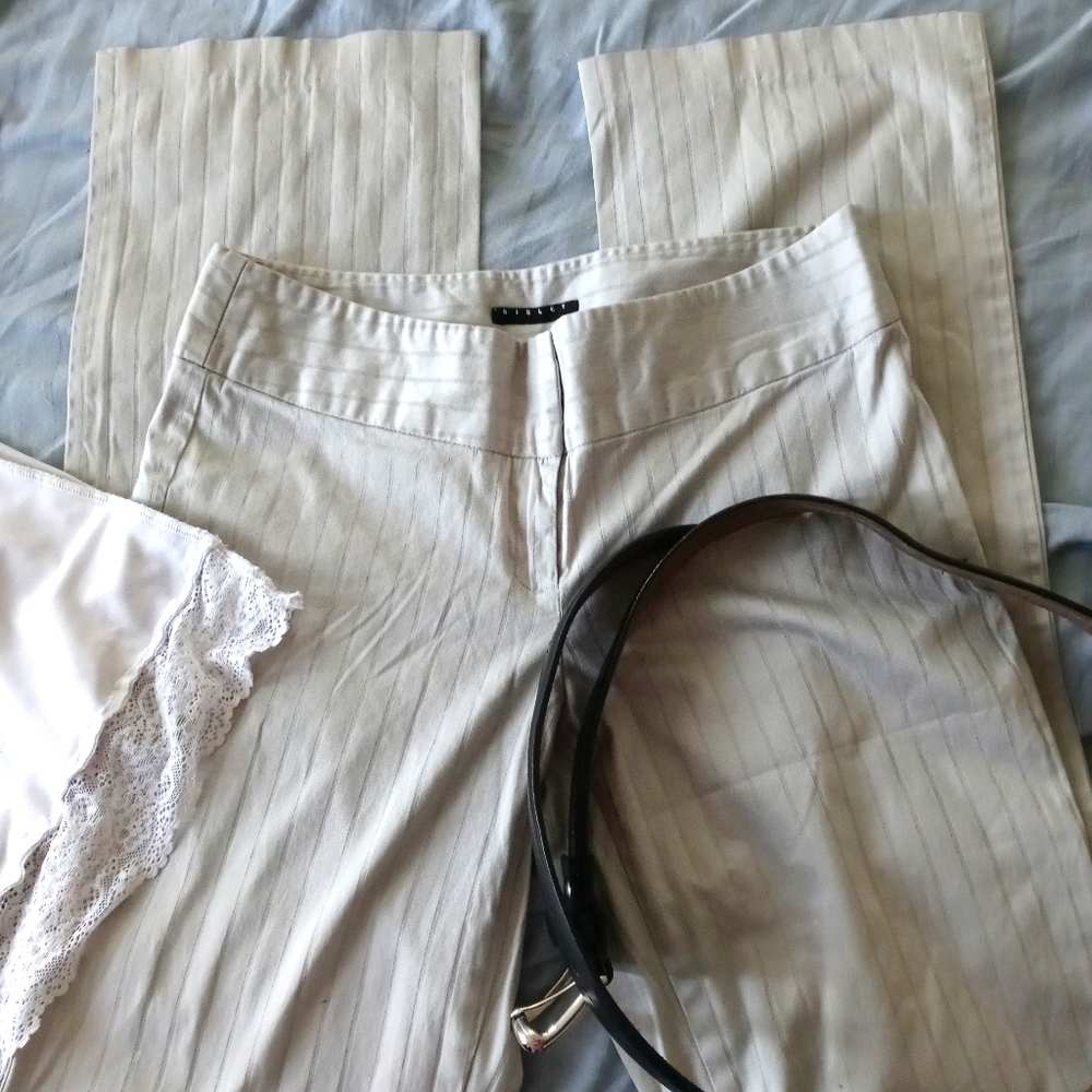 Super cute Sisley brand dress slacks!
